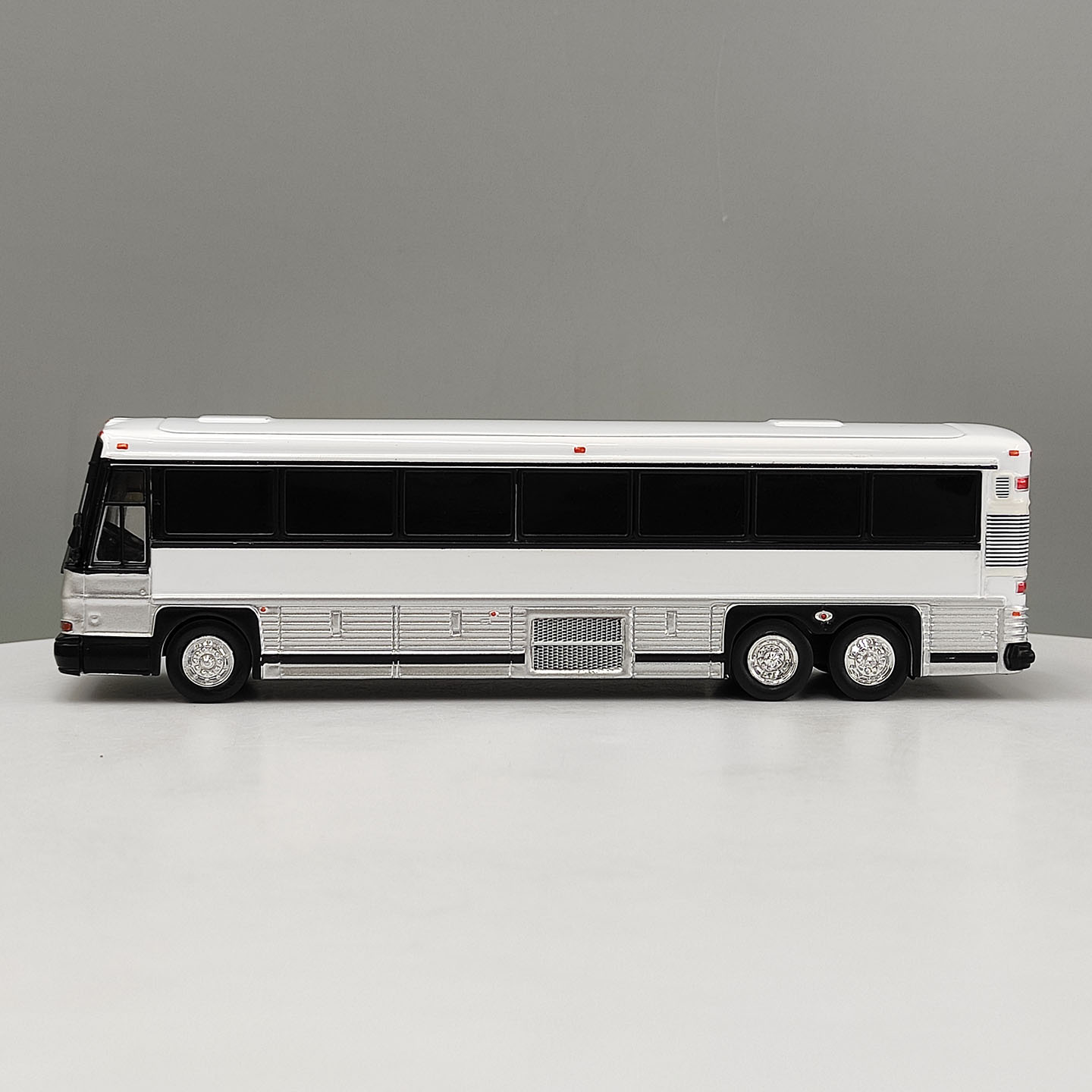 Diecast IR 1:87 Scale Vintage  - Vintage Collection Haul 评论和价格